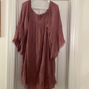 Very gently worn , only worn to try on off the shoulder top/dress
